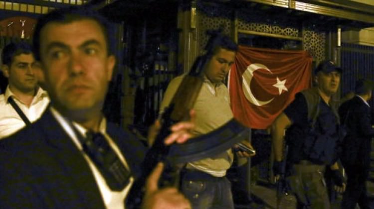 Darbeci teğmen ve eri Saray’ın yanında yakalandı