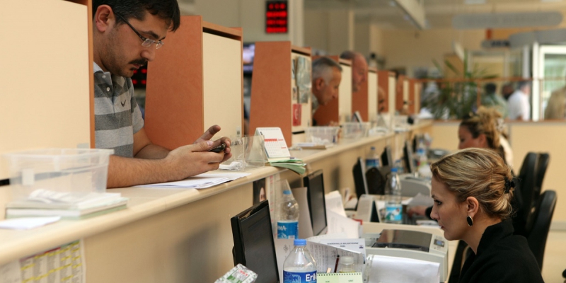 Memura karne geliyor!